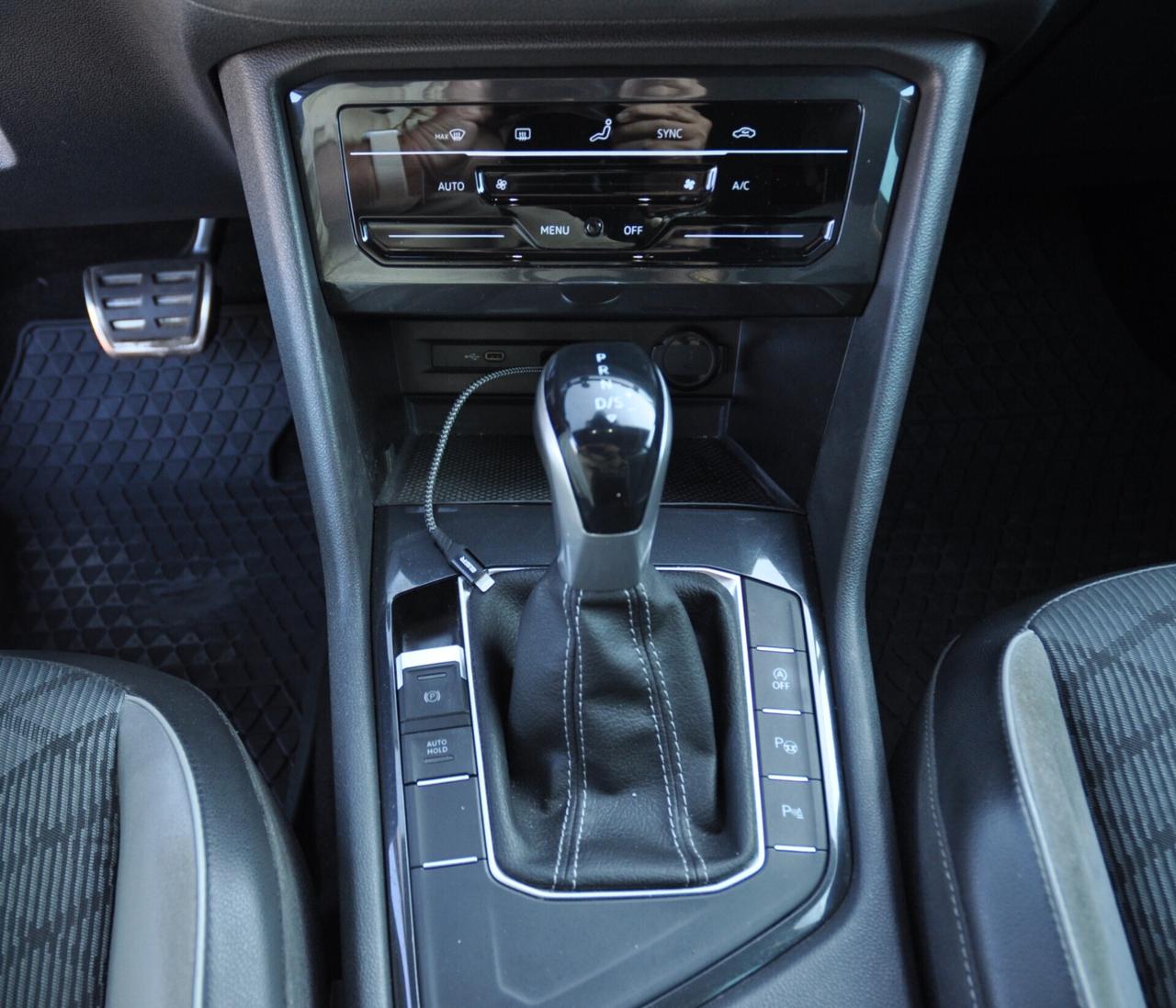 Volkswagen Tiguan 2.0 TDI 150 CV SCR DSG R-Line