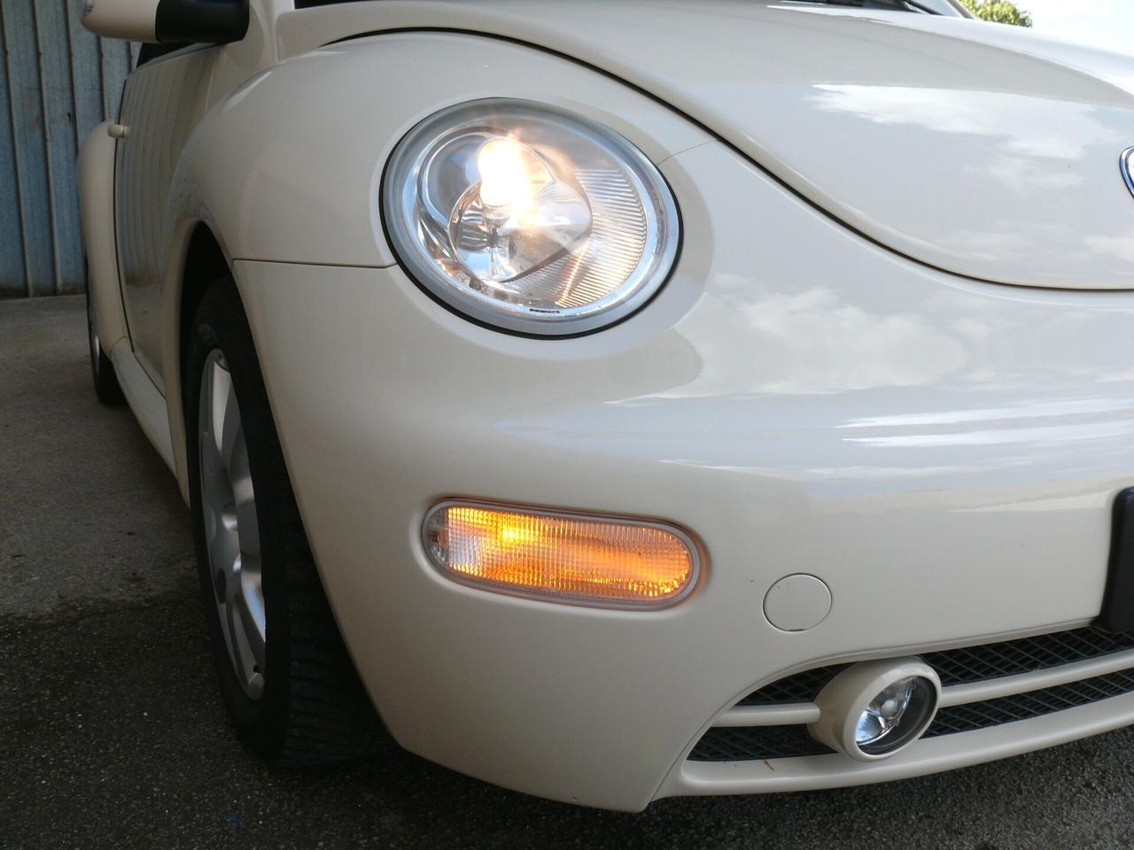 Volkswagen New Beetle 1.6 Cabrio (M1397)