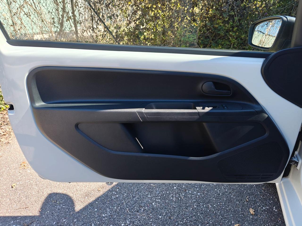 Volkswagen up! km documentati 12 MESI GARANZIA