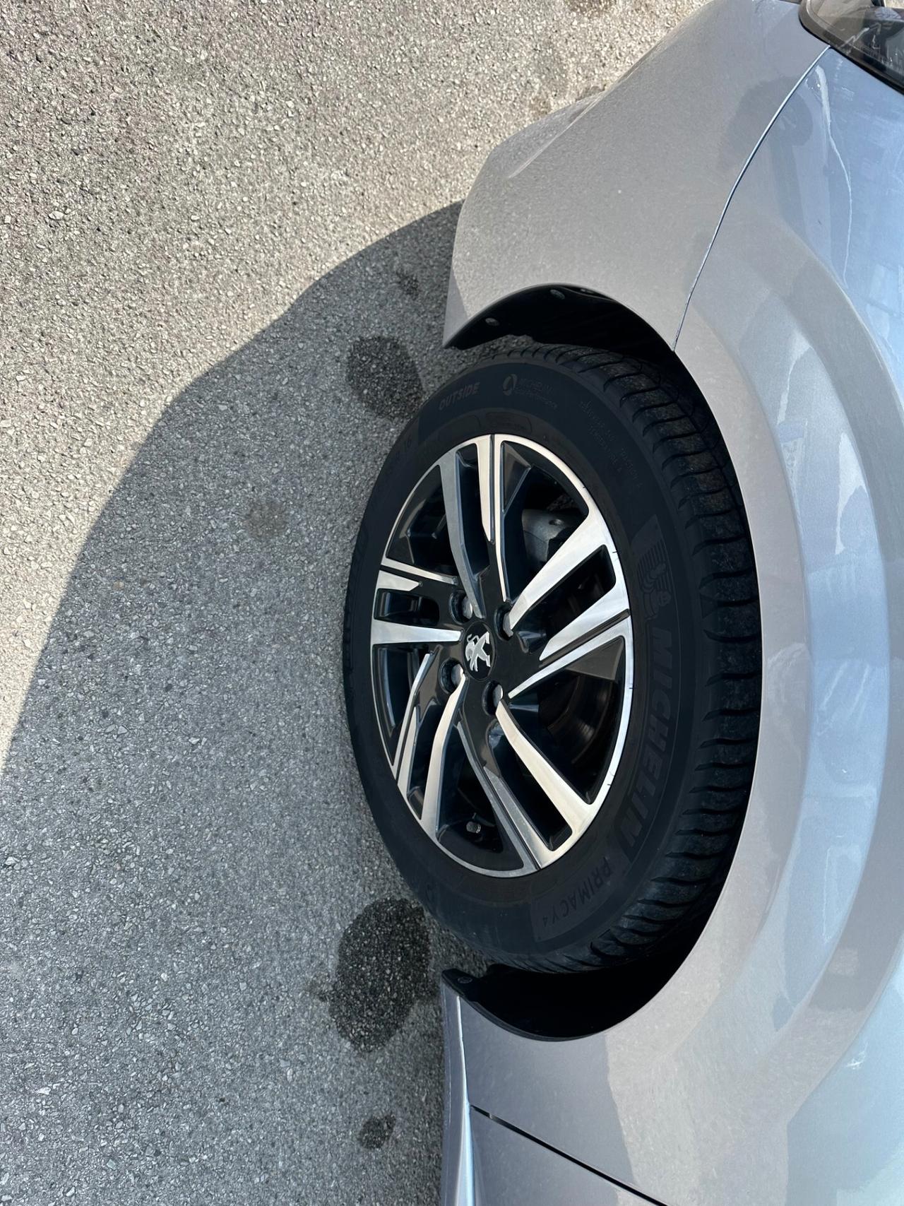Peugeot 208 PureTech 100 Stop&Start 5 porte Allure