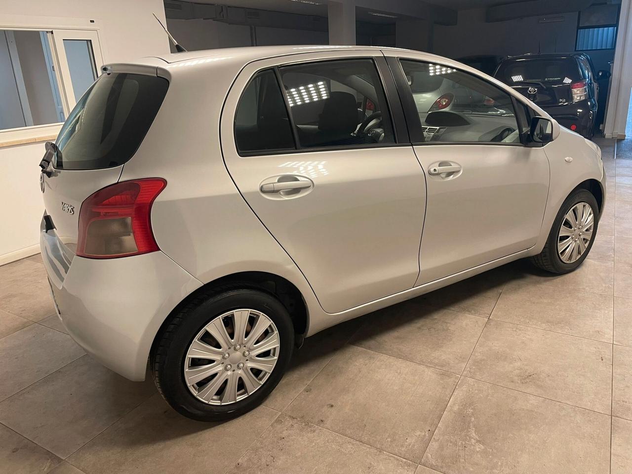 Toyota Yaris 1.0 NEOPATENTATI
