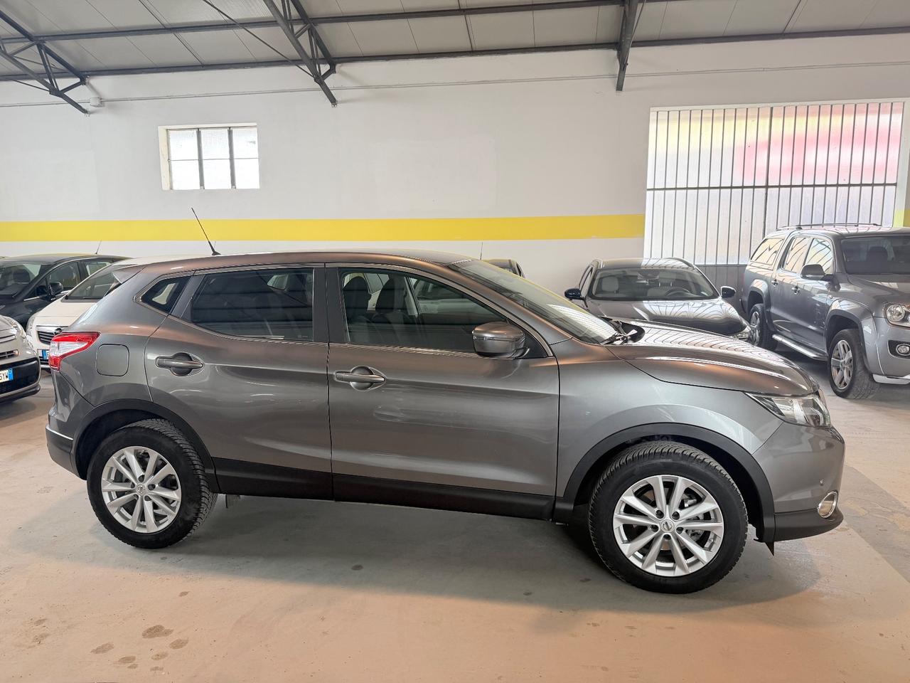 Nissan Qashqai 1.2 DIG-T N-Connecta euro6