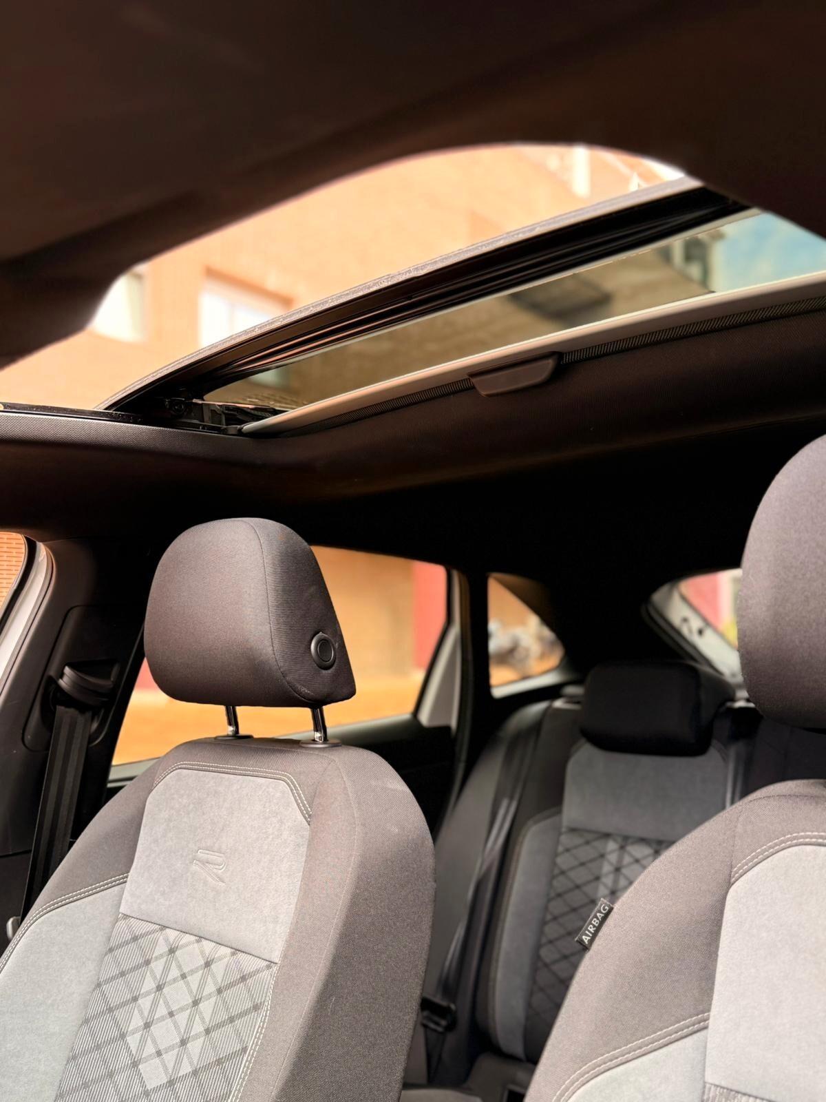 Volkswagen Taigo 1.5 TSI ACT 150 CV DSG R-Line