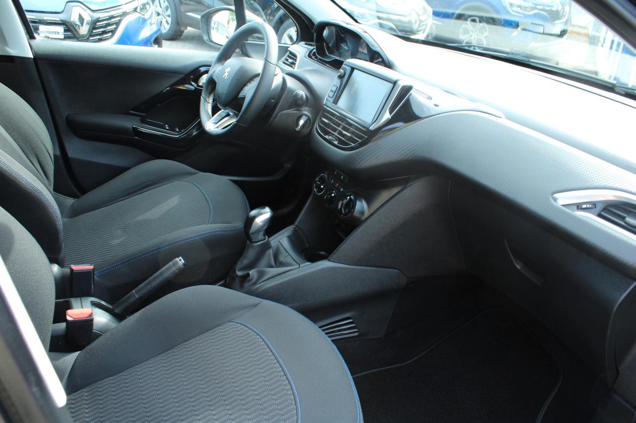 Peugeot 208 PureTech 82 Stop&Start 5 porte Signature