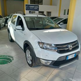 NEOPATENTATI SANDERO STEPWAY OTTIME CONDIZIONI