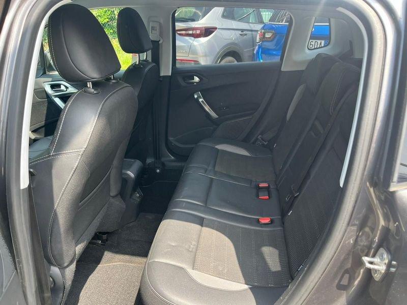 Peugeot 2008 BlueHDi 120 EAT6 S&S Allure