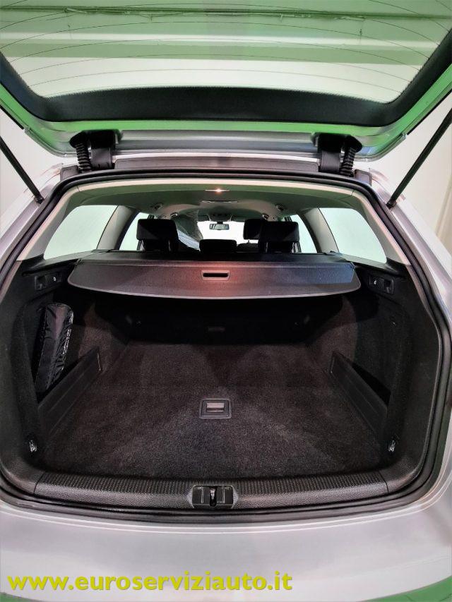 VOLKSWAGEN Passat VARIANT. 1.6 TDI DSG Comfortline