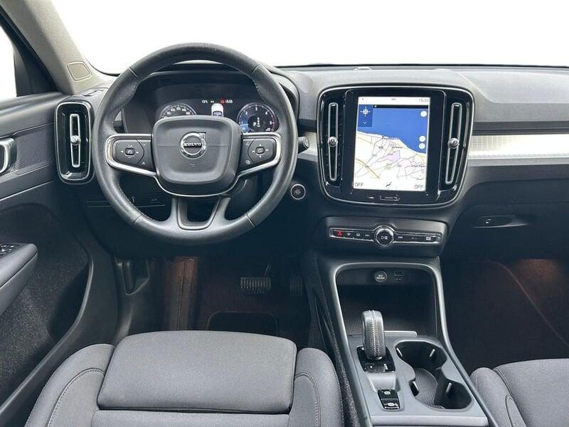 Volvo XC40 D3 150 CV Automatica NAVI LED Momentum Pro N1 Autocarro