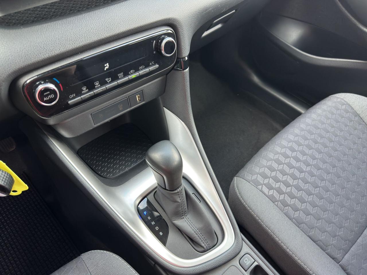 Toyota Yaris 1.5h Active