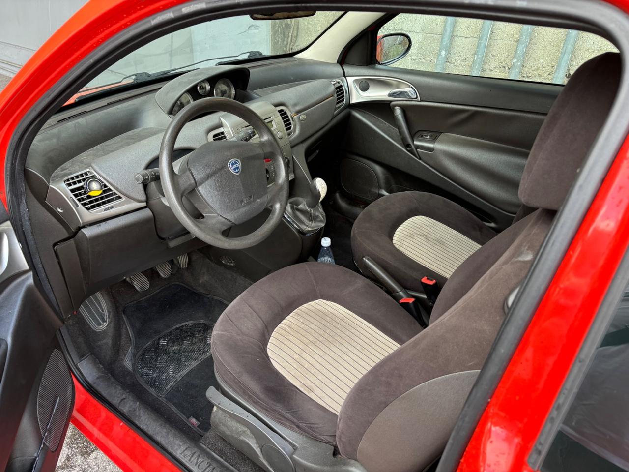 Lancia Ypsilon 1.3 MJT 75 CV Platino