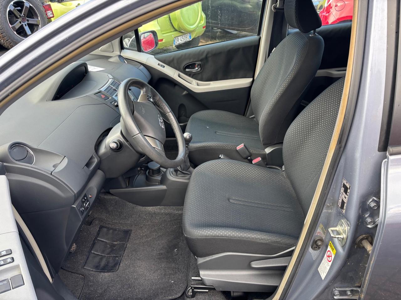 Toyota Yaris 1.3 5 porte Sol