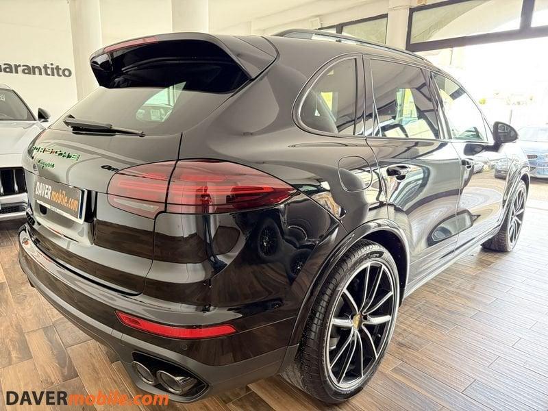 Porsche Cayenne 3.0 Diesel Pure green Platinum Edition
