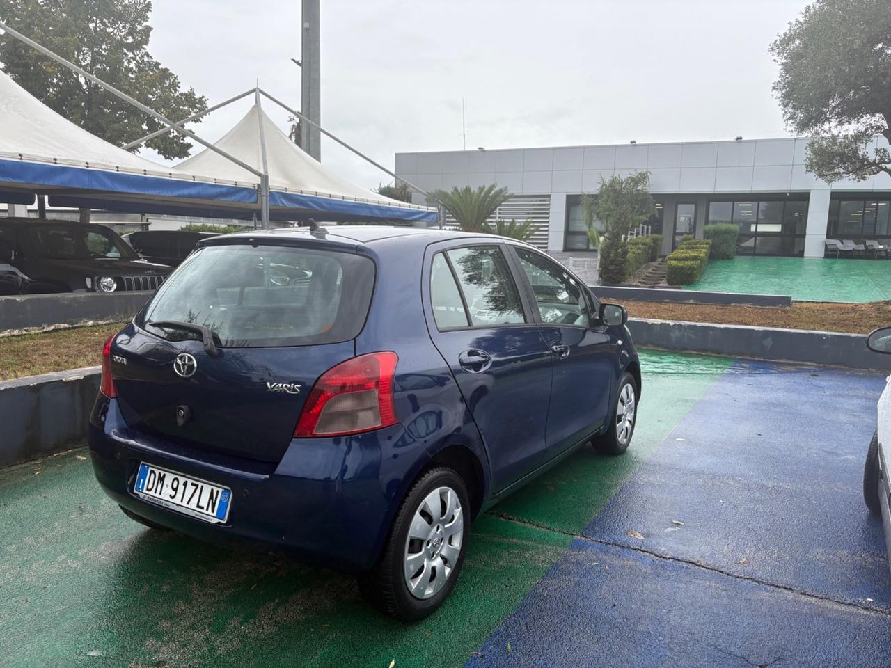 Toyota Yaris 1.0 5 porte Sol