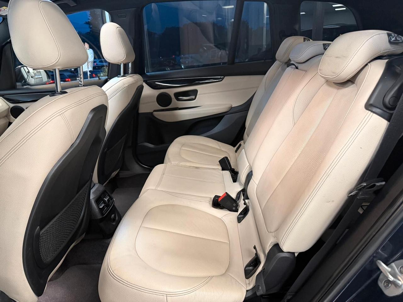 Bmw 2er Active Tourer 218d Luxury
