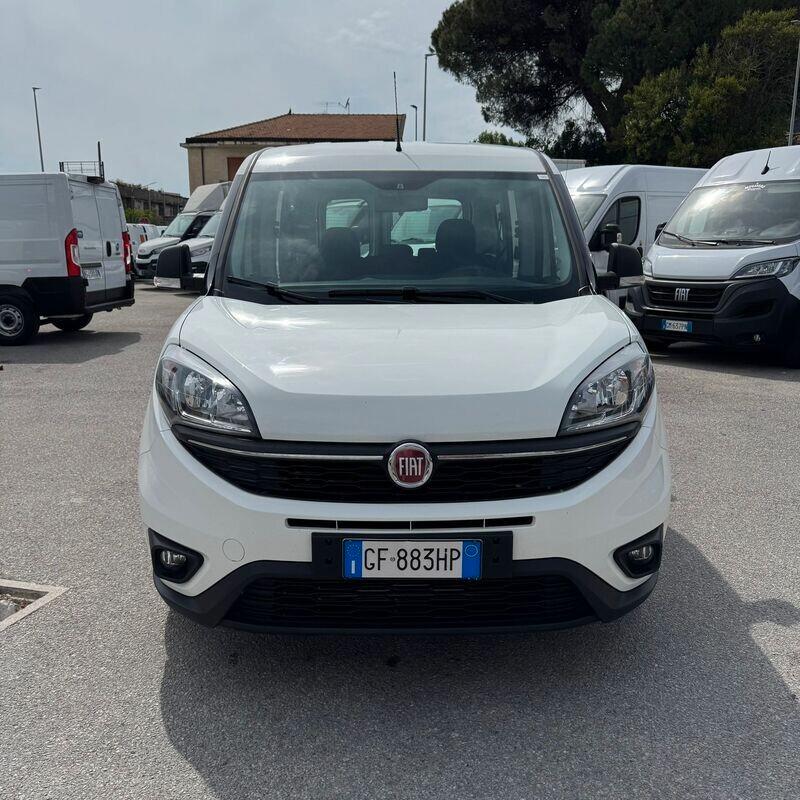 FIAT DOBLO' MAXI 1.6mjt AUTOCARRO 5 POSTI 2021