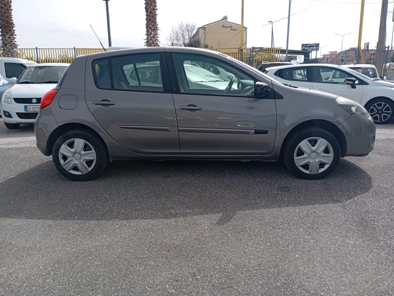 Renault Clio 1.2 16V 5 porte 20th Anniversario