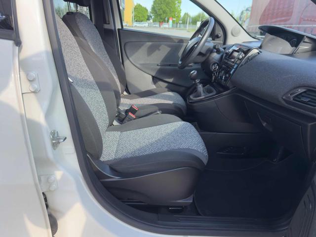 LANCIA Ypsilon 1.2 69 CV 5 porte Platinum