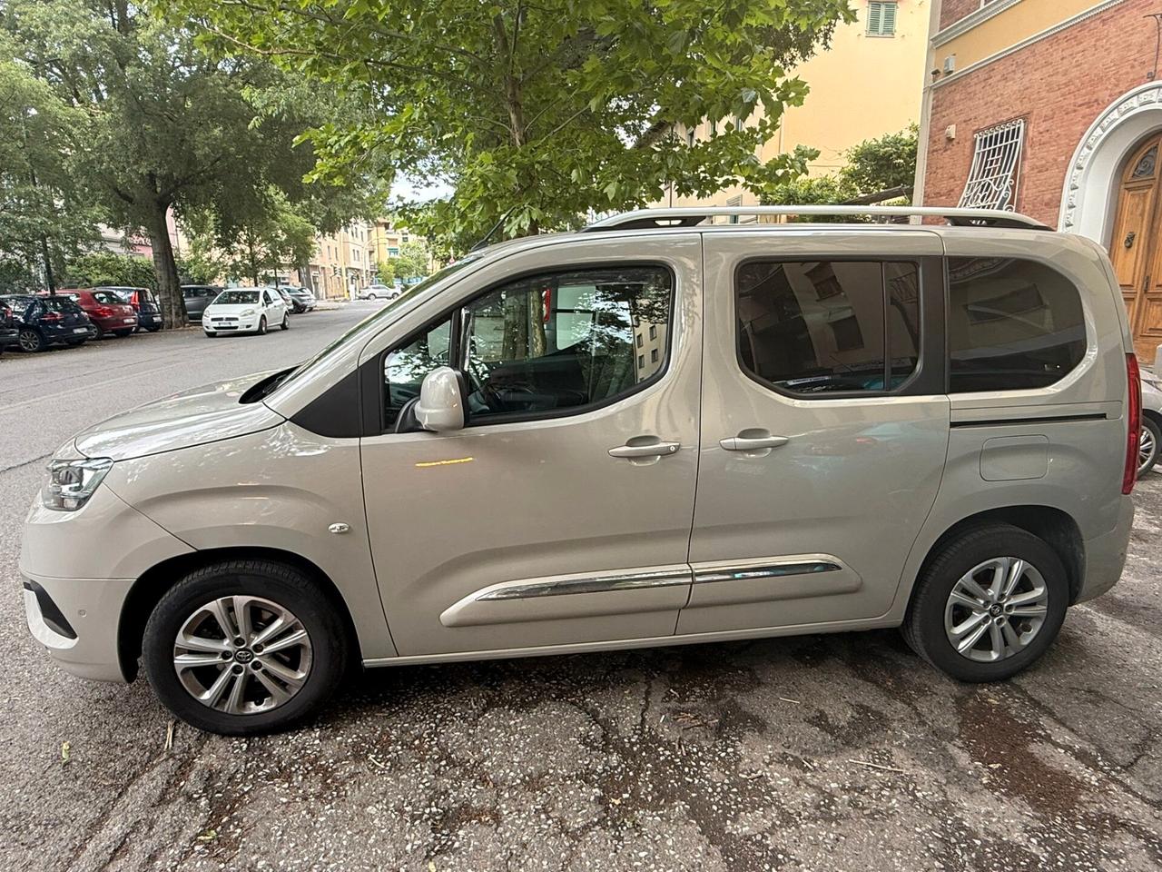 Toyota Proace Proace City Verso 1.2 110 CV S&S Short D Lounge