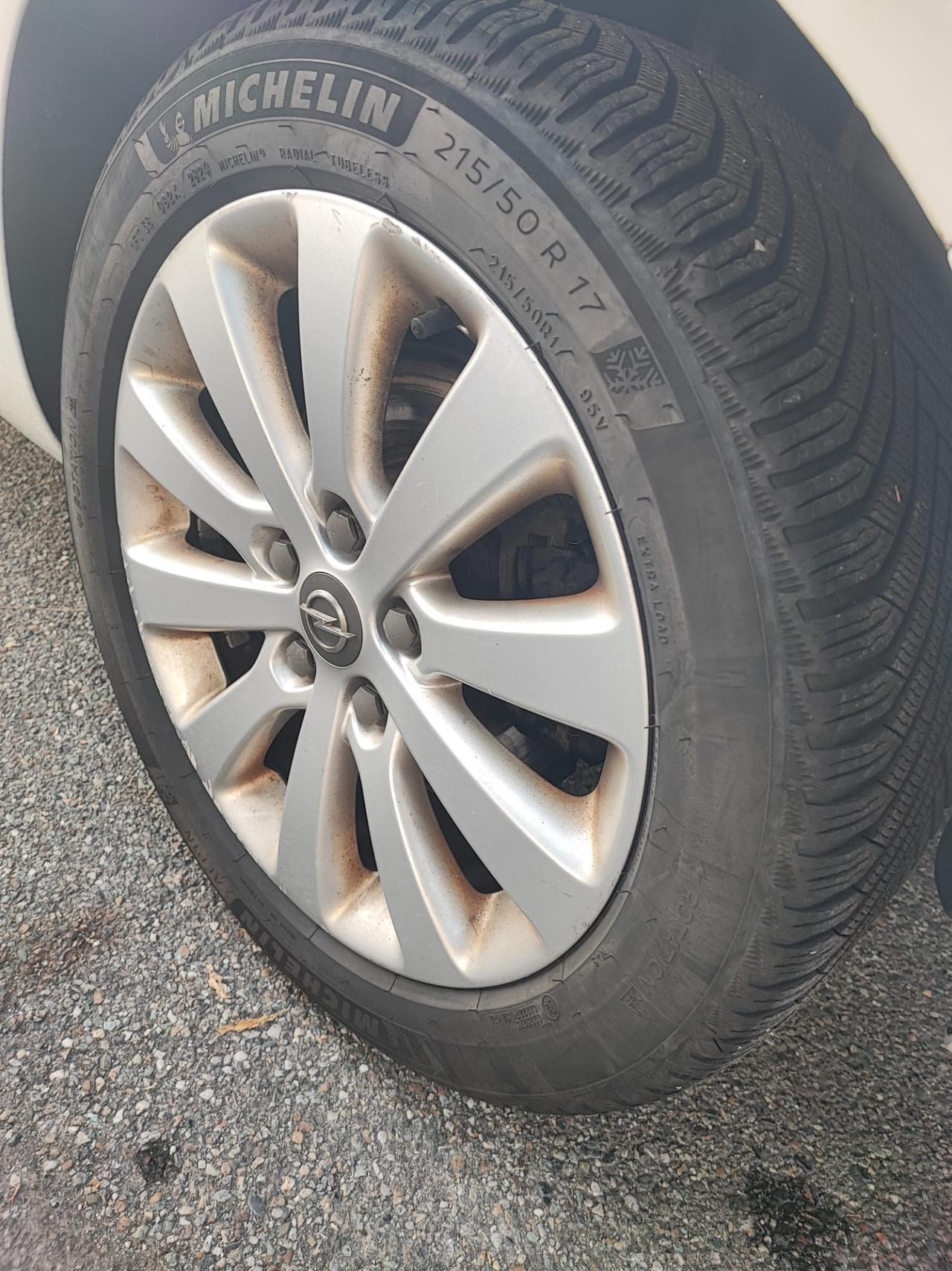 Opel Astra 1.7 CDTI 110CV Sports Tourer Cosmo