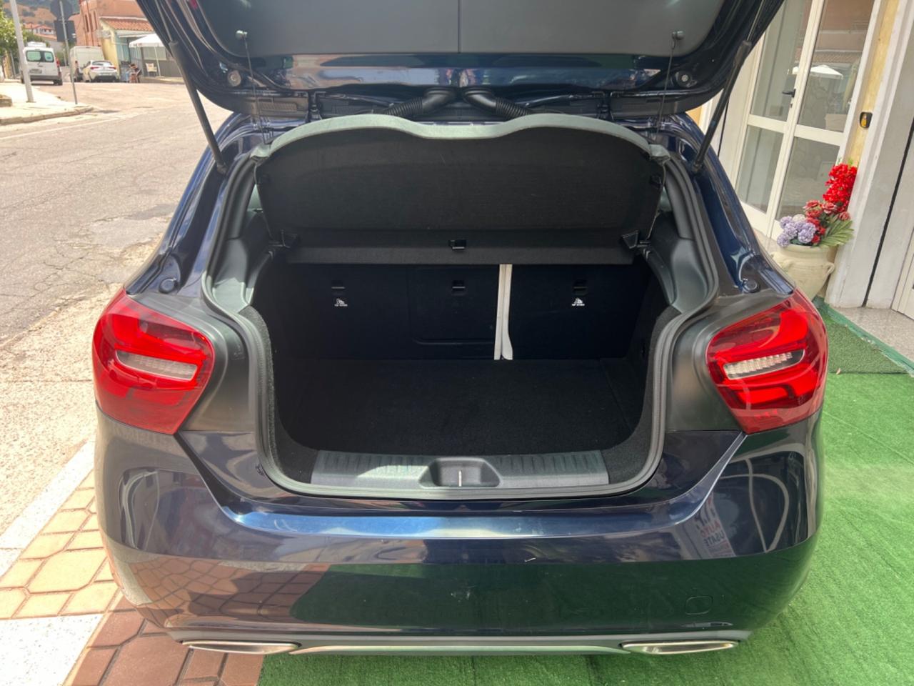 Mercedes-benz A 180 d Premium