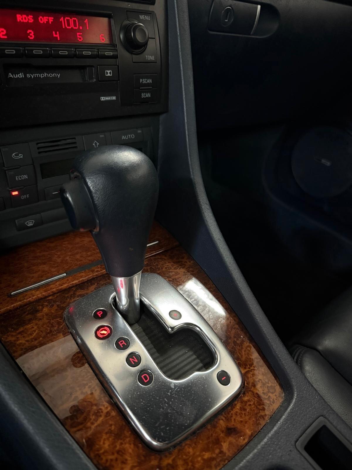 Audi A4 Cabriolet 2.4 V6 30V cat