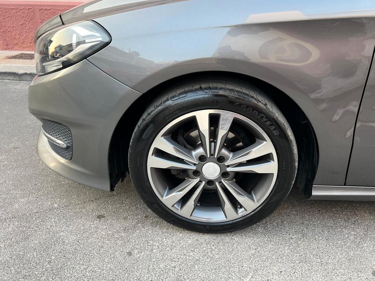 MERCEDES CLASSE B 160 1.5 SPORT 90CV NAVI CAM OK NEOPATENTATI ANNO 2016