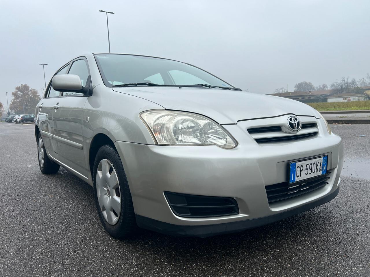 Toyota Corolla 1.4 16V 5 porte