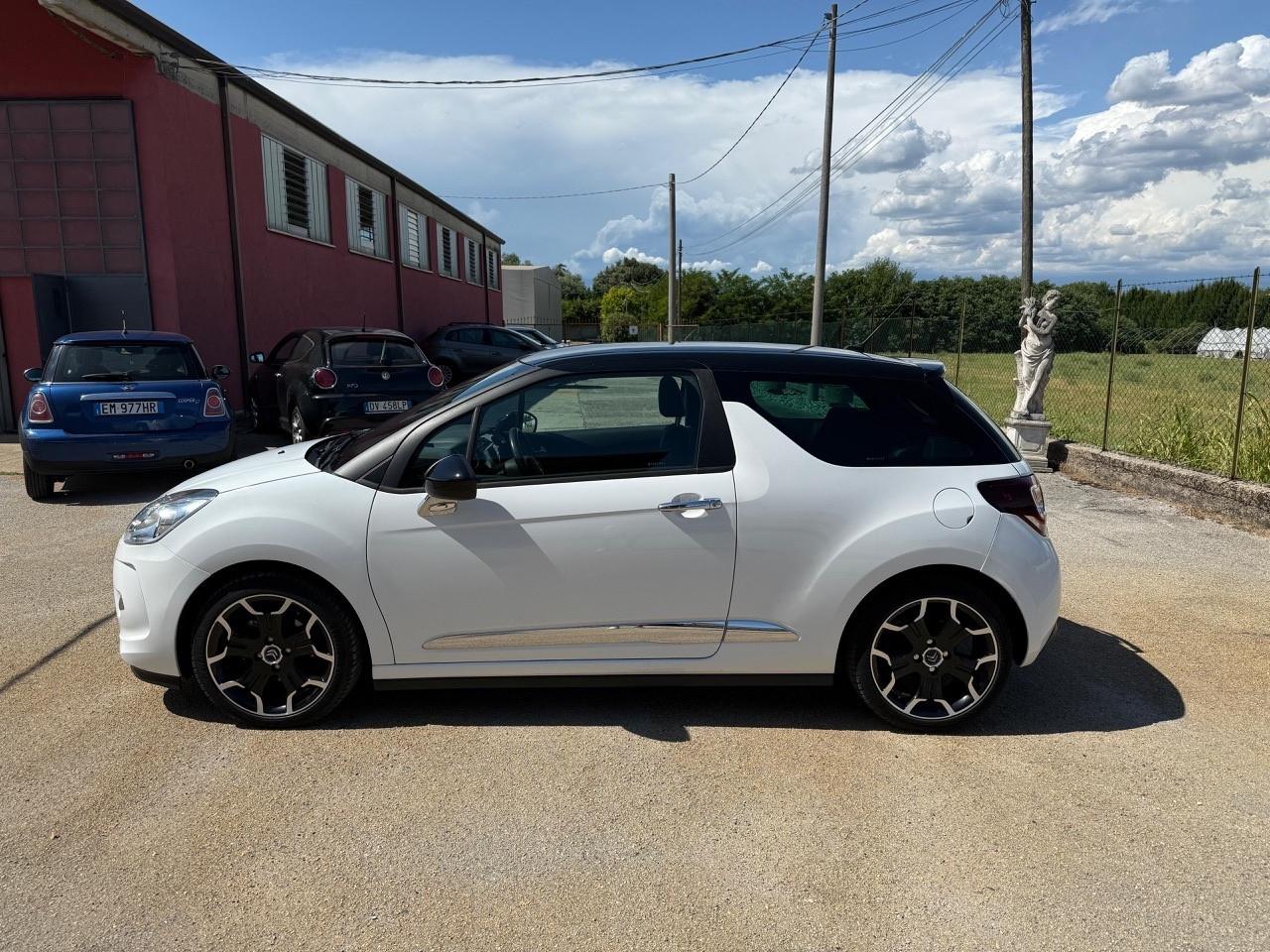 Ds DS3 DS 3 1.2 VTi 82 Just Black