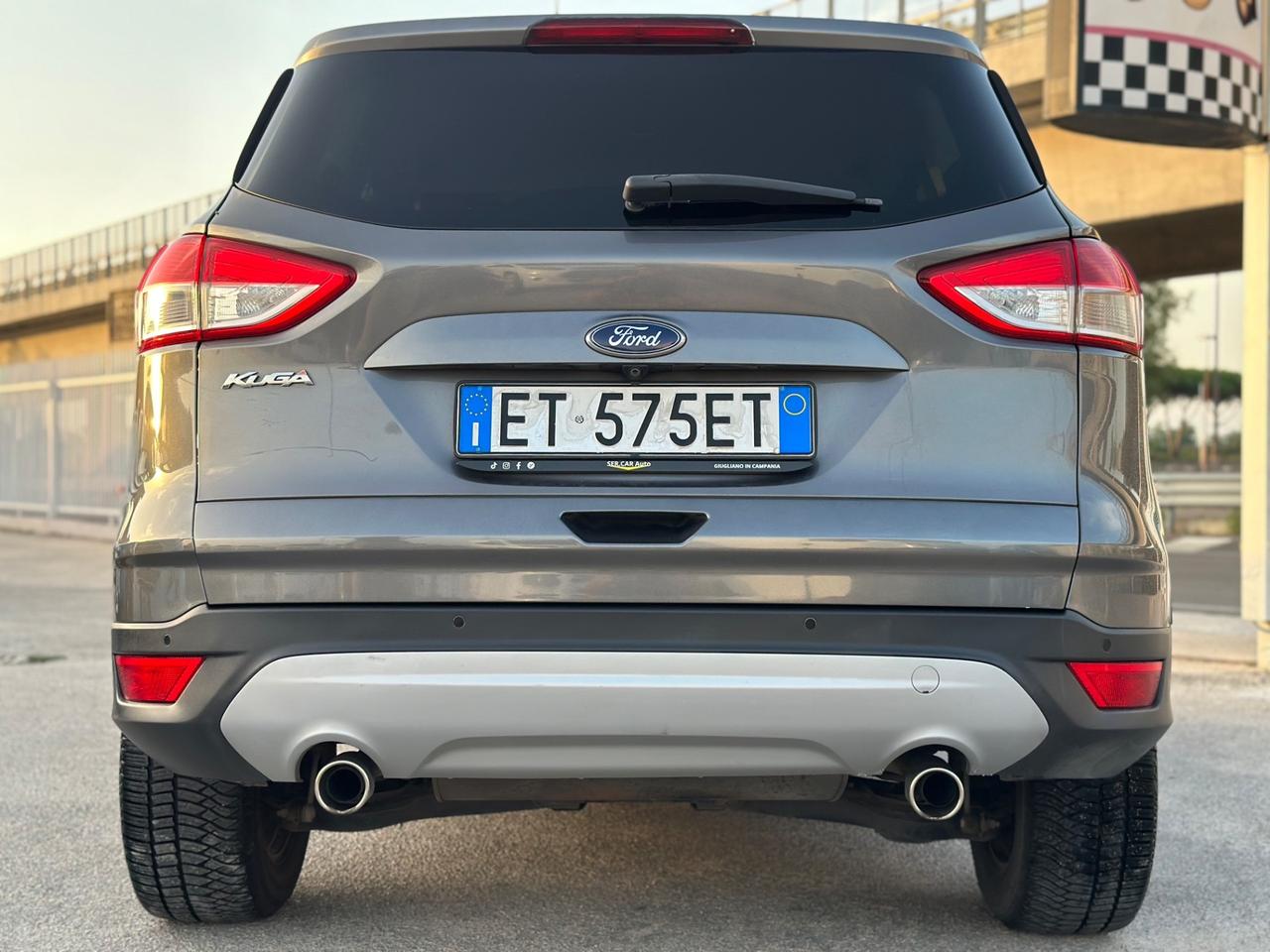 Ford Kuga 2014 2.0 TDCI 140 CV 4WD Titanium DA VETRINA