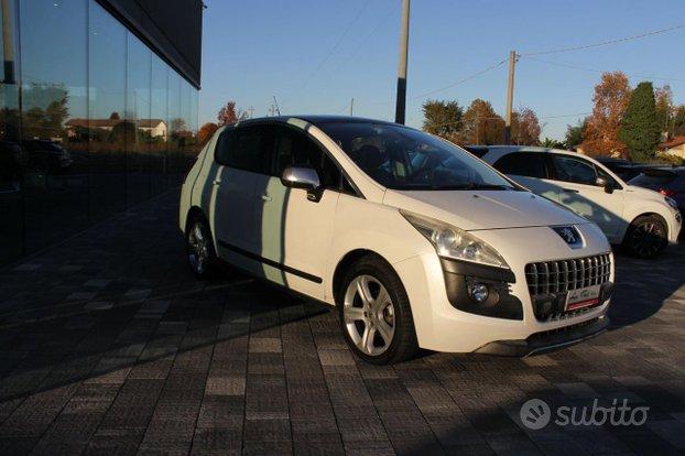 PEUGEOT 3008 1.6 HDi 110CV Tecno TETTO PANO.+ HE