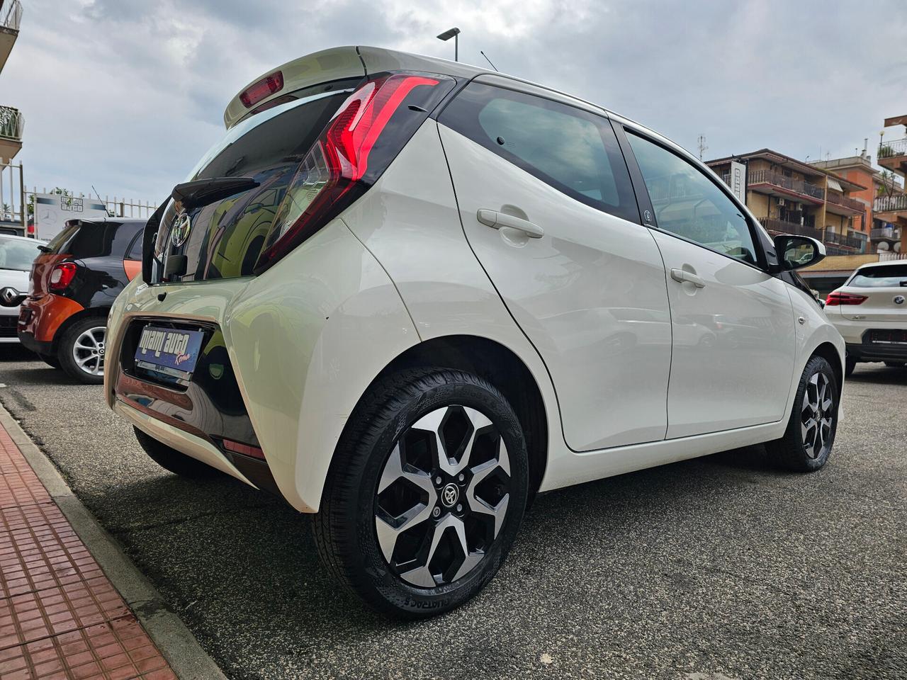 Toyota Aygo Connect 1.0 VVT-i 72 CV 5 porte TEAM D UNIPRO' ANDROID/APPLE CARPLAY NEOPAT OK