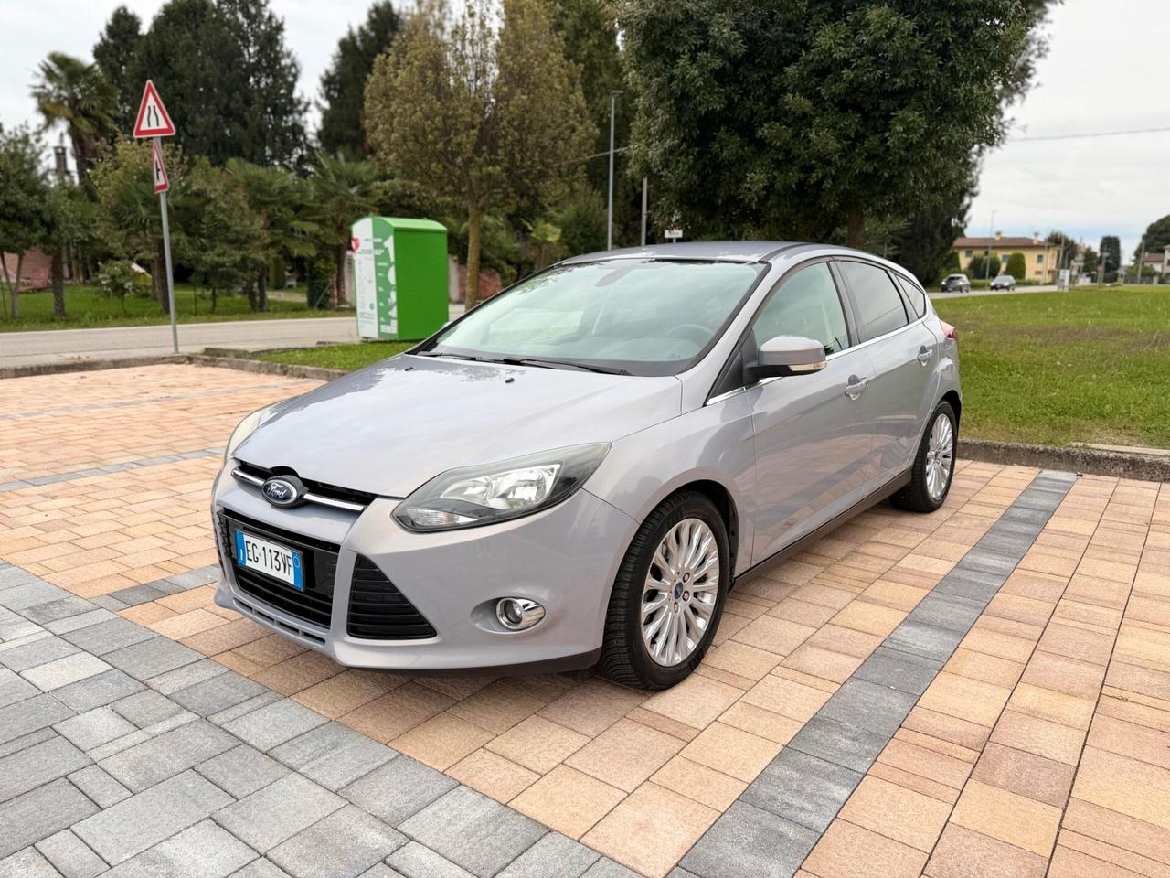 Ford Focus 1.6 EcoBoost 150 CV Titanium neopatentati