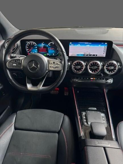 MERCEDES-BENZ EQA 300 4MATIC AMG