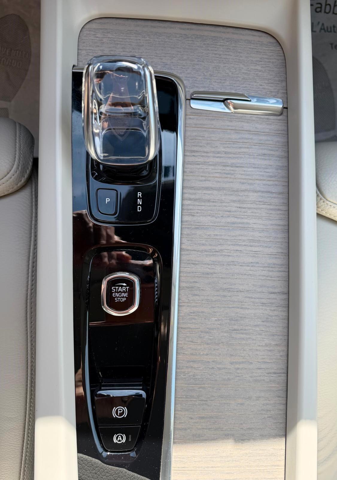 Volvo XC 60 XC60 B4 (d) AWD Geartr. Inscription Pilot Assist II