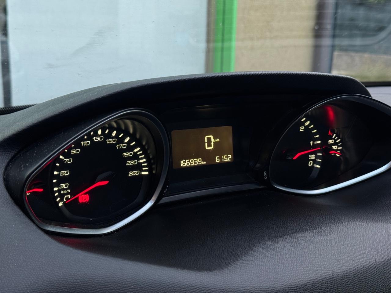 Peugeot 308 1.6 HDI 92 CV BUSINESS (68 KW) 2015 NEOPATENTATI