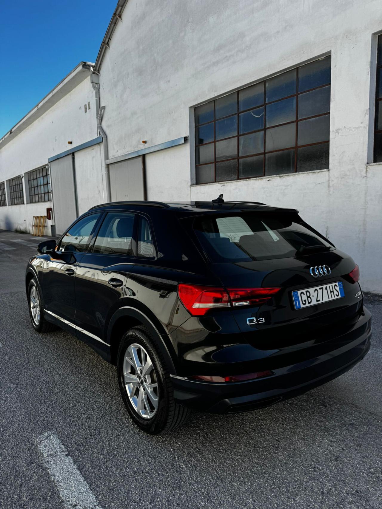 Audi Q3 40 TDI quattro S tronic Business Advanced
