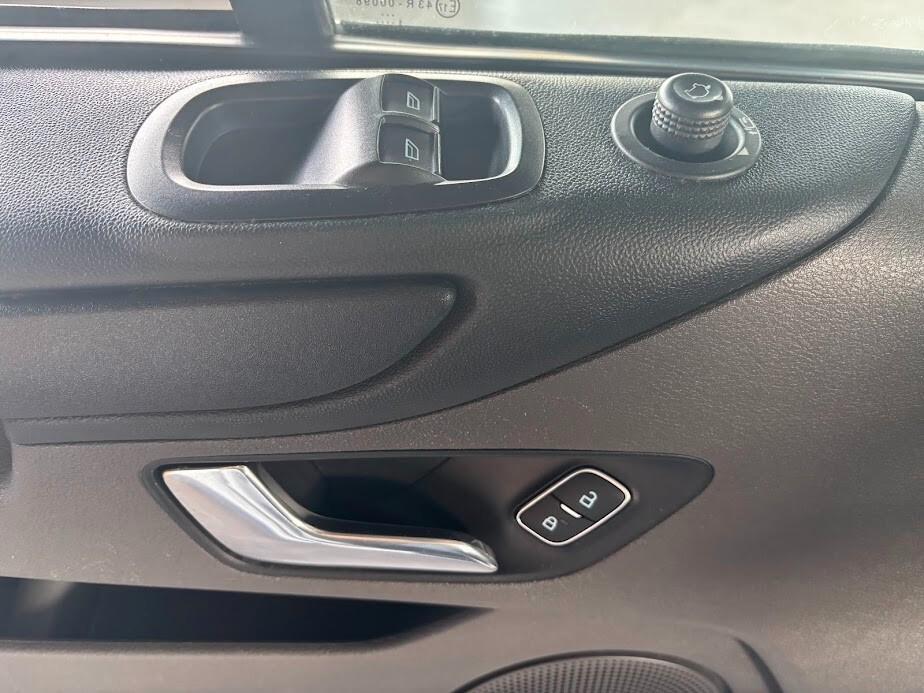 Ford Transit Custom 280 2.0 TDCI 130CV