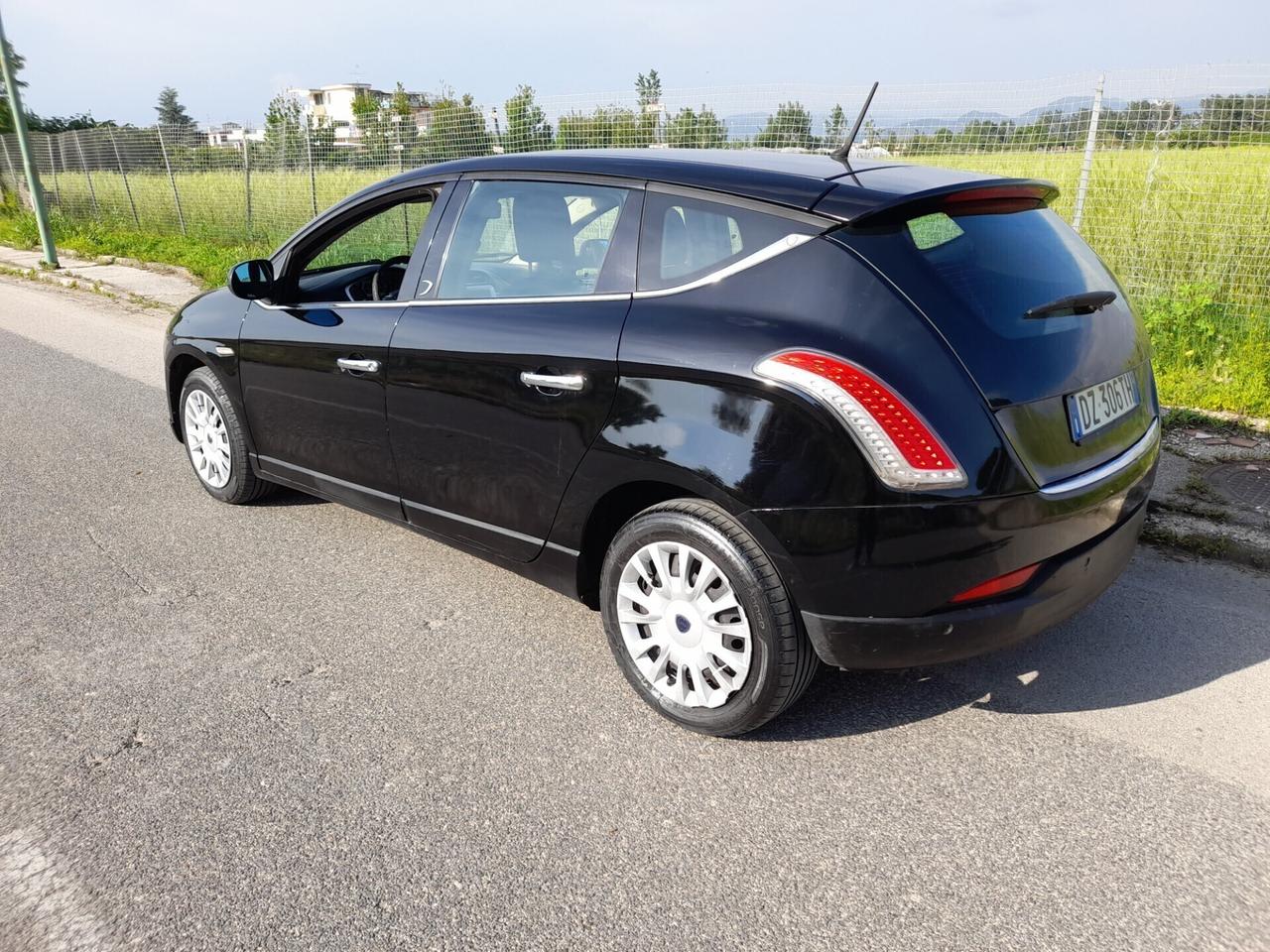 Lancia Delta 1.6 MJT 120 cv DPF Platino