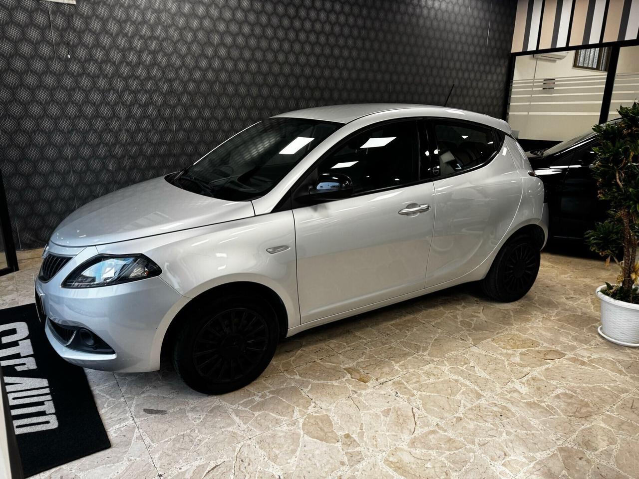 Lancia Ypsilon 1.2 69 CV 5 porte GPL Ecochic Gold