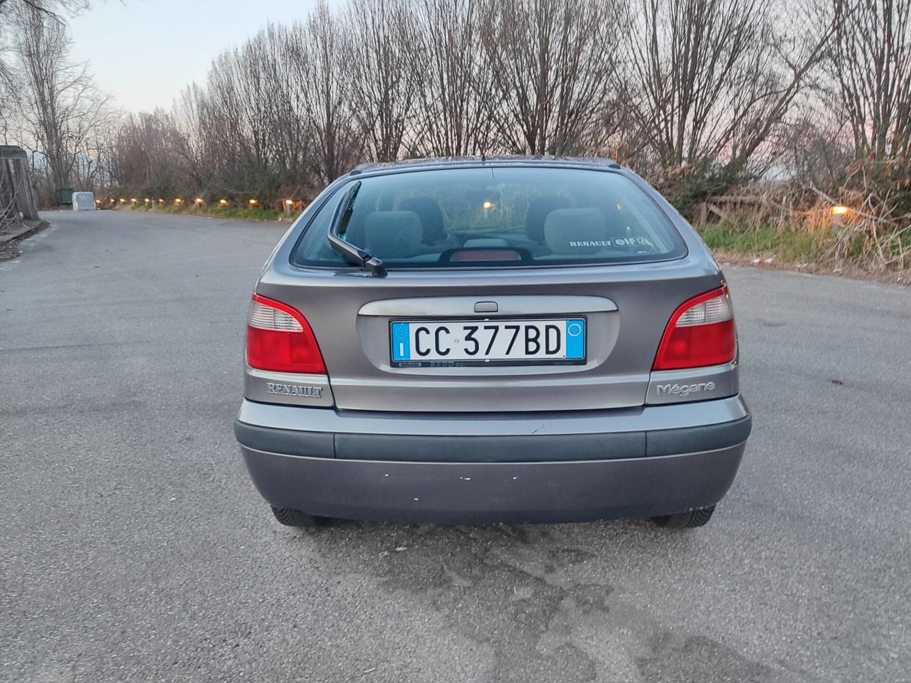 Renault Megane 1.4 benzina 137.ooo KM