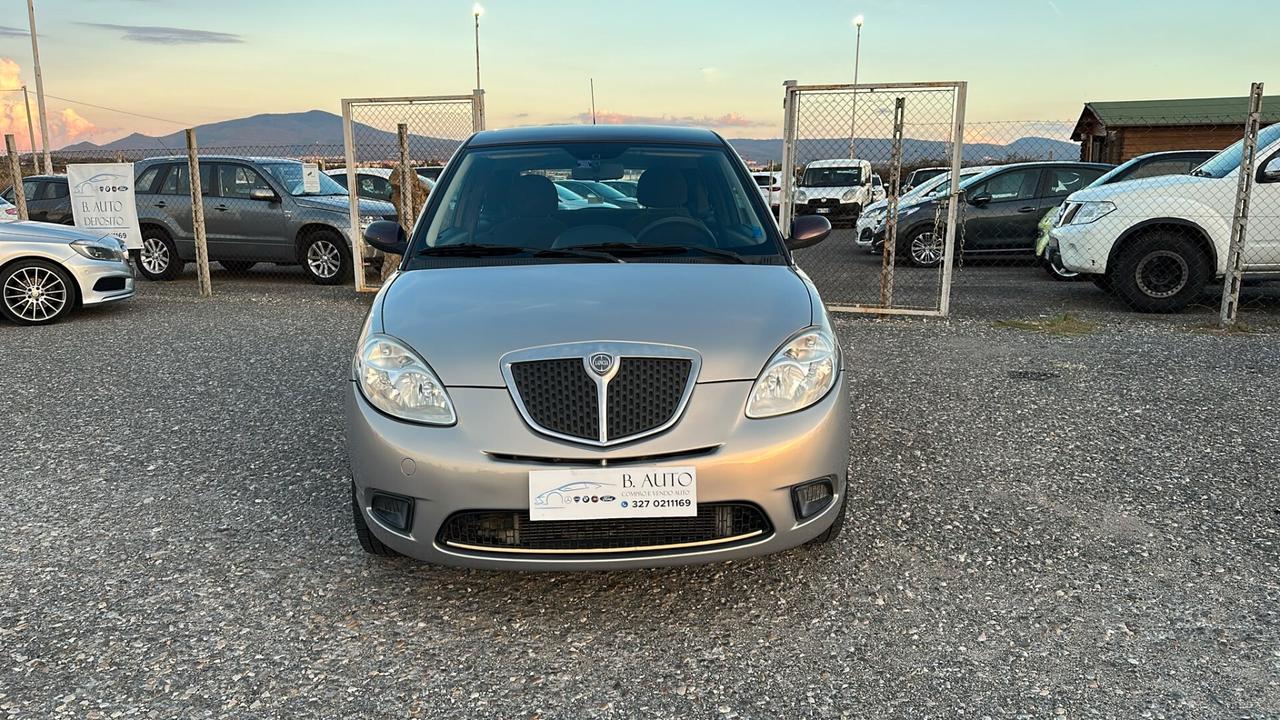 Lancia Ypsilon 1.2 Argento