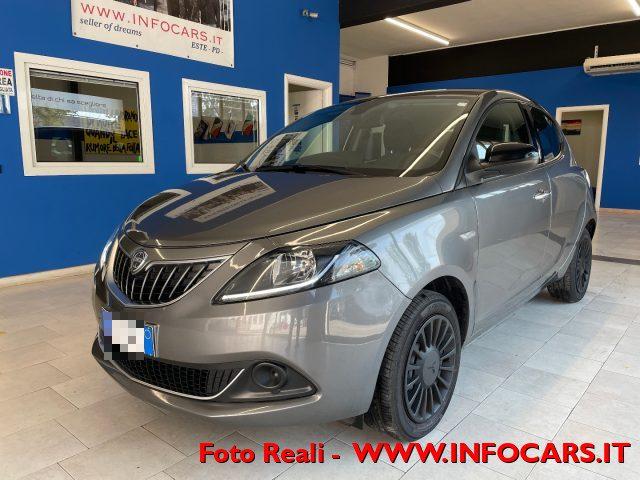 LANCIA Ypsilon 1.0 FireFly 5 porte S&S Hybrid Silver PROMO !