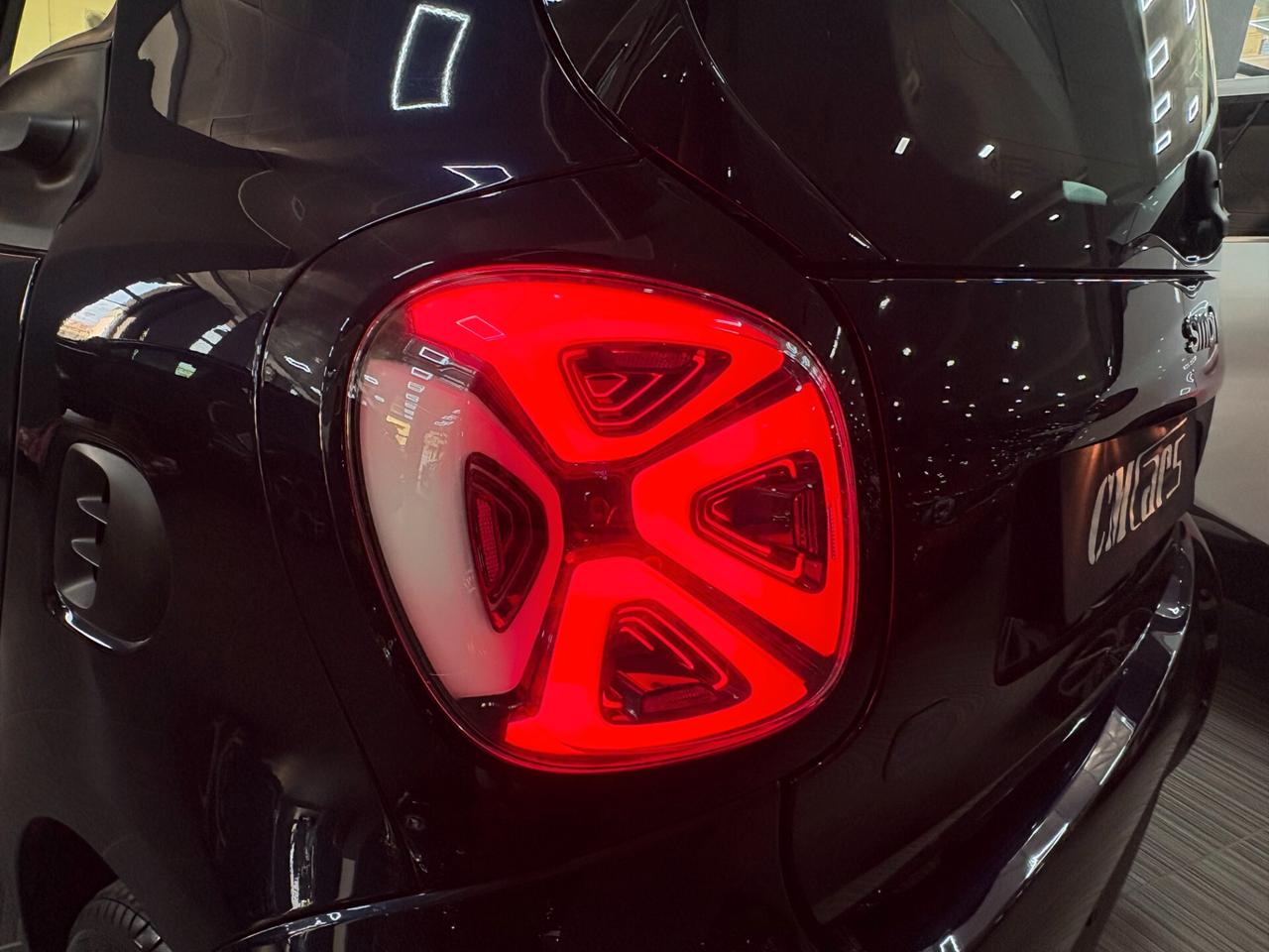 smart forTwo EQ Parisblue Prime 22kW ITALIANA