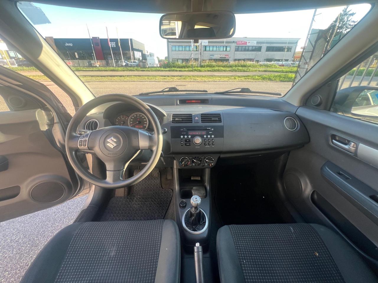 Suzuki Swift 1.3 Benzina. Ok Neopatentati