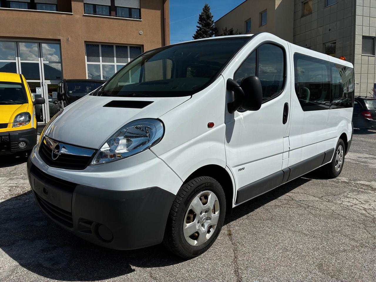 OPEL VIVARO 9POSTI 2.0 DCI PASSO LUNGO - GANCIO TRAINO