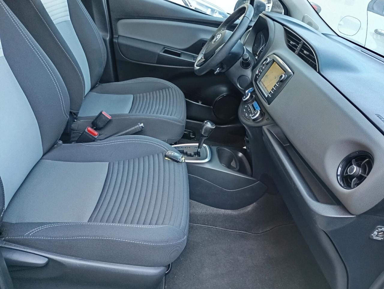 Toyota Yaris 5P 1.5 Hybrid Business Aut.