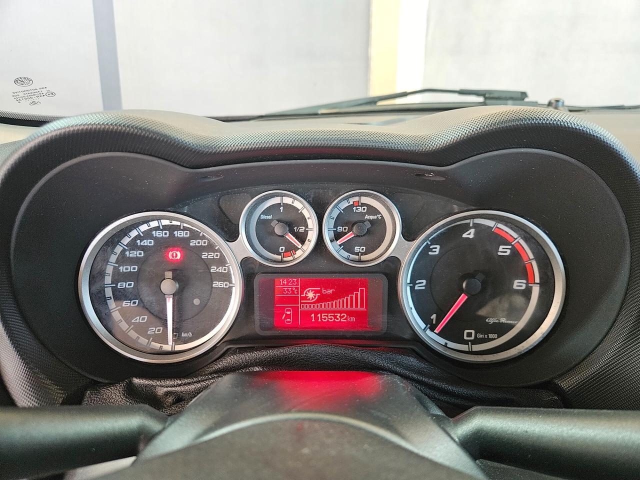 Alfa Romeo MiTo 1.3 jtdm 90cv - NEOPATENTATI