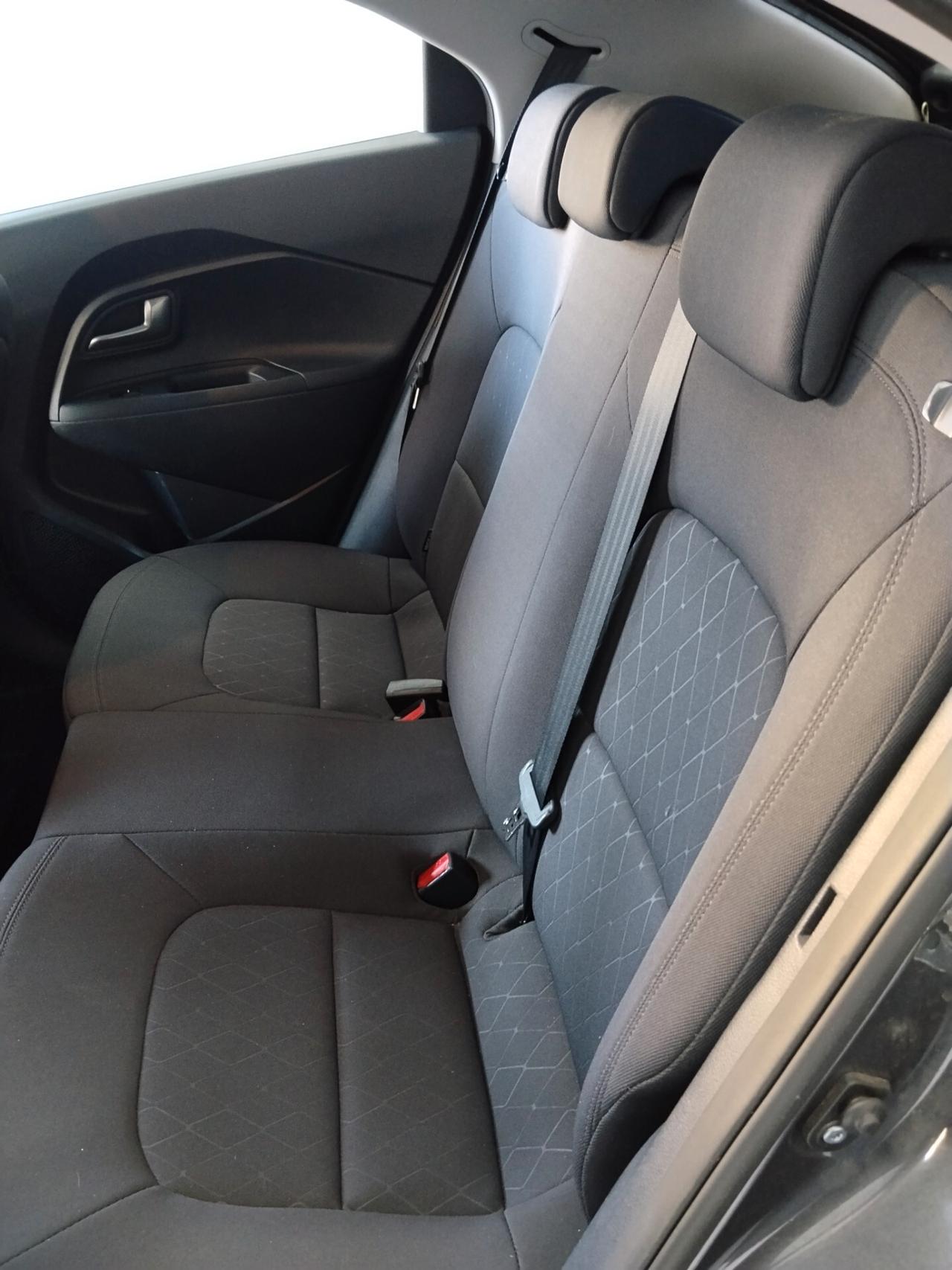 Kia Rio 1.1 diesel 2015 CON GARANZIA