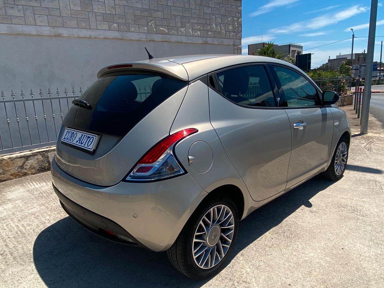 Lancia Ypsilon 1.3 MJT 16V 95 CV 5 porte S&S Gold