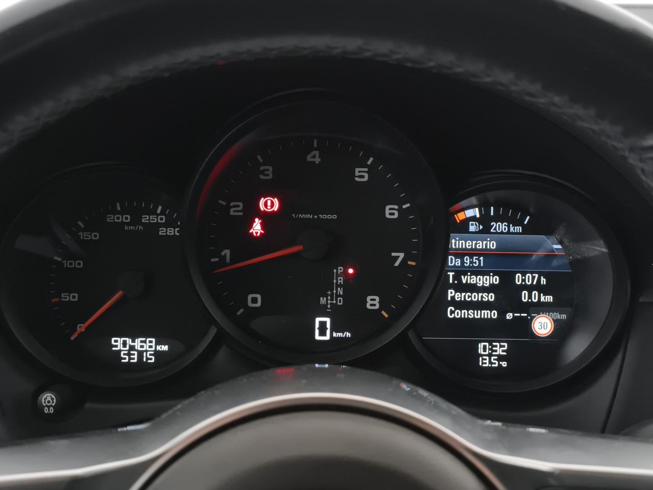 Porsche Macan 2.0 252cv